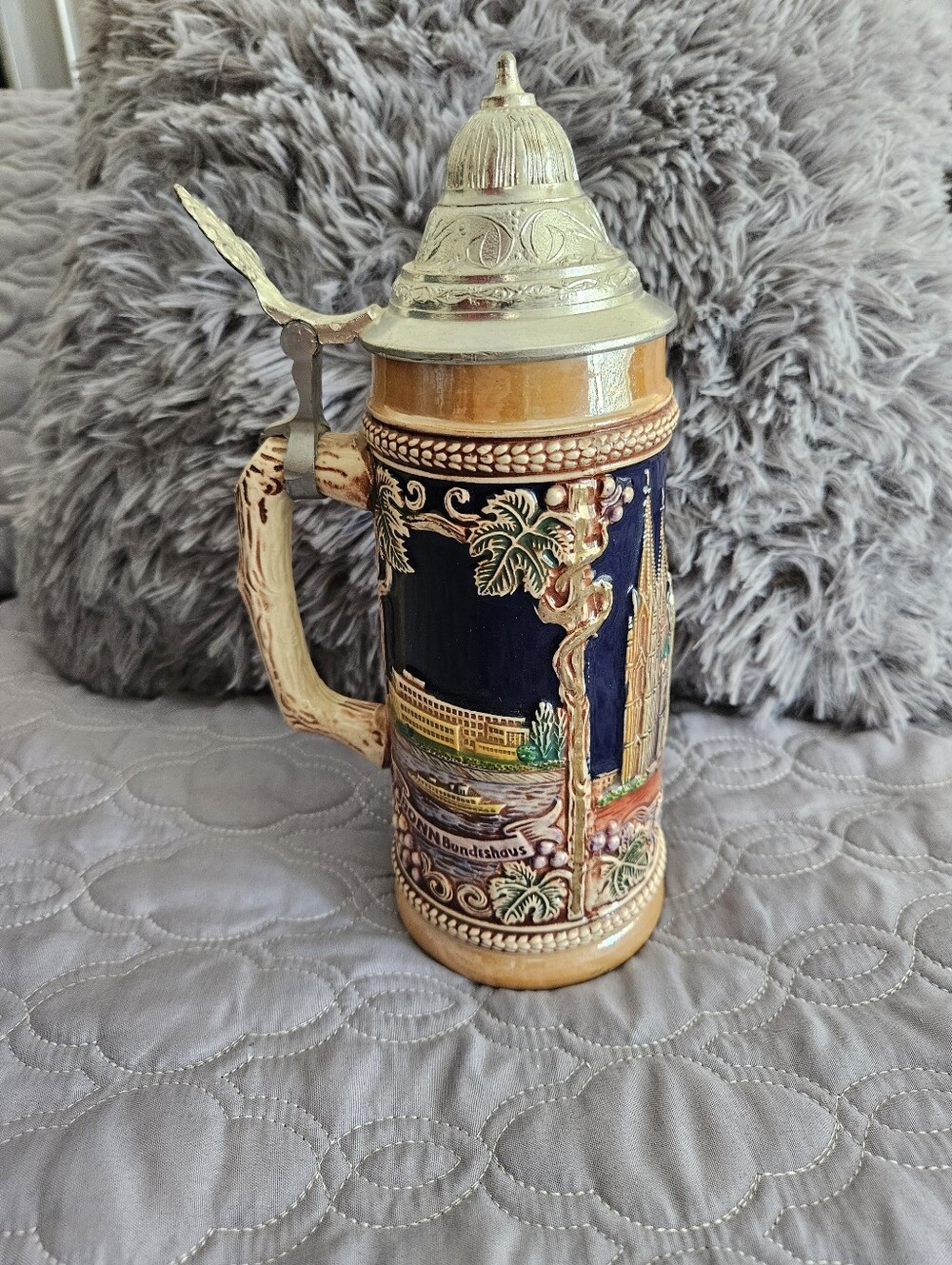 German Beer Stein with Pewter Lid - KOLN Cathedral - Picture 3 of 7